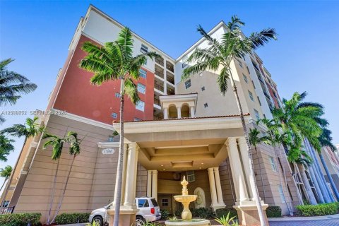 Condo in Sunny Isles Beach, Florida, 1 bedroom  № 2076143 - photo 12