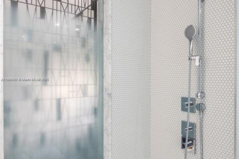 Купить кондоминиум в Майами, Флорида 64.29м2, № 2021262 - фото 10