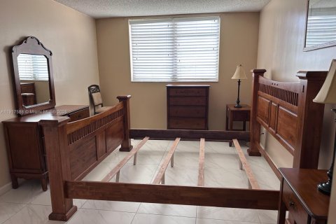 Condominio en venta en Tamarac, Florida, 1 dormitorio, 61.32 m2 № 1972220 - foto 9