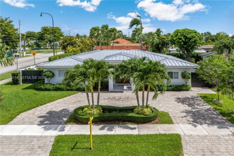 Casa en Miami, Florida 4 dormitorios, 221.57 m2 № 2241127