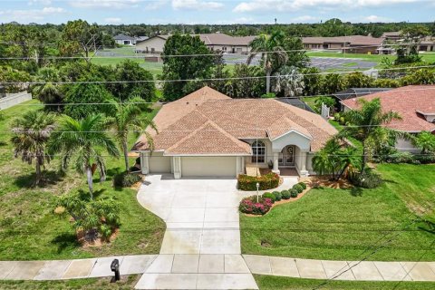 Casa en venta en Rotonda, Florida, 4 dormitorios, 208.66 m2 № 1784813 - foto 1