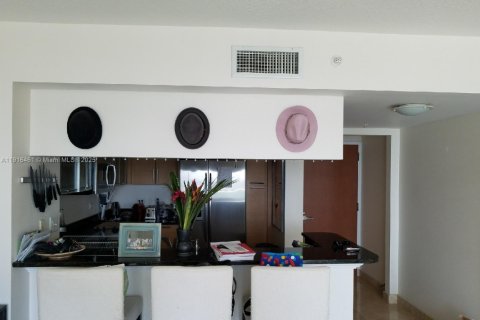 Copropriété à vendre à Miami, Floride: 1 chambre, 70.33 m2 № 2016680 - photo 8