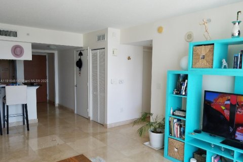 Copropriété à vendre à Miami, Floride: 1 chambre, 70.33 m2 № 2016680 - photo 3