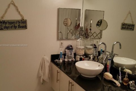 Copropriété à vendre à Miami, Floride: 1 chambre, 70.33 m2 № 2016680 - photo 12
