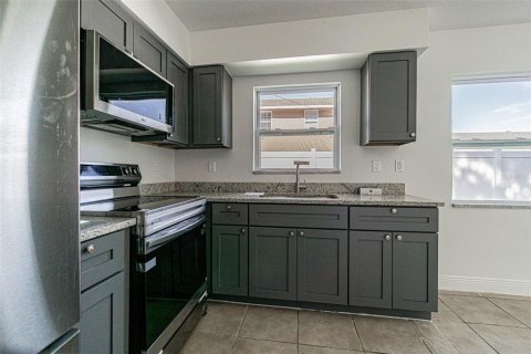Снять в аренду квартиру в Ларго, Флорида 3 комнаты, 57.6м2, № 2229941 - фото 4