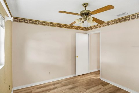 House in Saint Petersburg, Florida 2 bedrooms, 142.6 sq.m. № 1561948 - photo 4