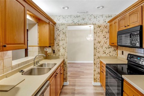 House in Saint Petersburg, Florida 2 bedrooms, 142.6 sq.m. № 1561948 - photo 22