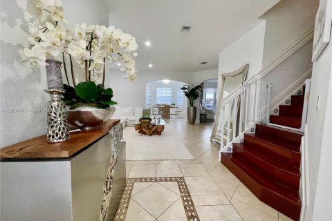 Townhouse in Doral, Florida 4 bedrooms, 200.2 sq.m. № 1944482 - photo 3