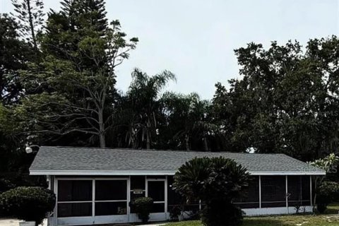 Villa ou maison à vendre à Winter Haven, Floride: 2 chambres, 129.32 m2 № 1919782 - photo 1