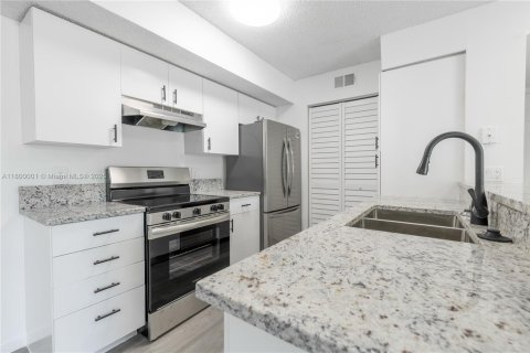 Condominio en venta en Naples, Florida, 2 dormitorios, 85.47 m2 № 1942839 - foto 11