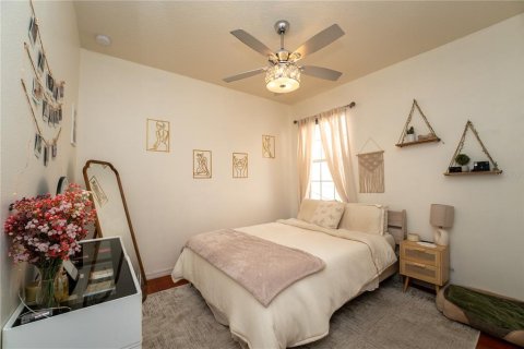 House in Orlando, Florida 4 bedrooms, 227.05 sq.m. № 1905832 - photo 26