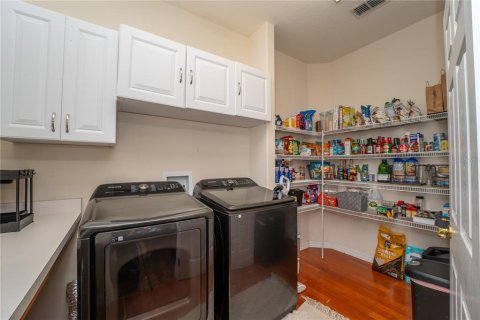 Casa en alquiler en Orlando, Florida, 4 dormitorios, 227.05 m2 № 1905832 - foto 15