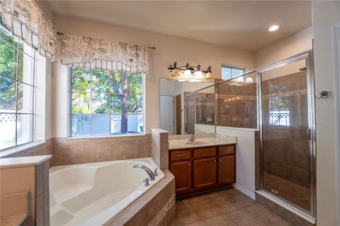 House in Orlando, Florida 4 bedrooms, 227.05 sq.m. № 1905832 - photo 23