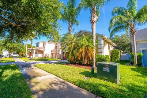 House in Orlando, Florida 4 bedrooms, 227.05 sq.m. № 1905832 - photo 3