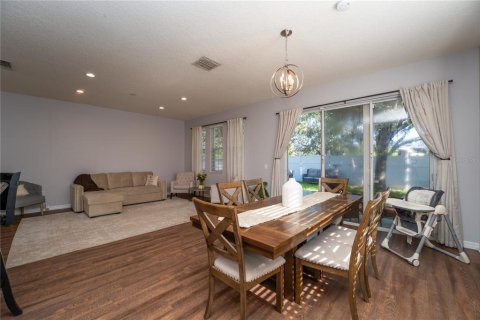 Casa en alquiler en Orlando, Florida, 4 dormitorios, 227.05 m2 № 1905832 - foto 9