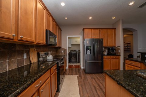 Casa en alquiler en Orlando, Florida, 4 dormitorios, 227.05 m2 № 1905832 - foto 10