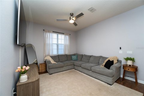 Casa en alquiler en Orlando, Florida, 4 dormitorios, 227.05 m2 № 1905832 - foto 17
