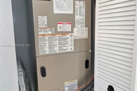 House in Boynton Beach, Florida 3 bedrooms, 151.15 sq.m. № 2038231 - photo 30