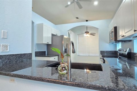 House in Boynton Beach, Florida 3 bedrooms, 151.15 sq.m. № 2038231 - photo 8