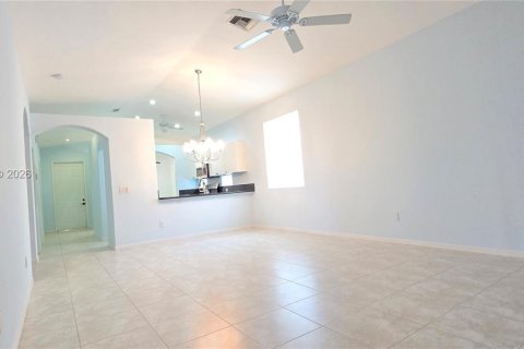 House in Boynton Beach, Florida 3 bedrooms, 151.15 sq.m. № 2038231 - photo 14