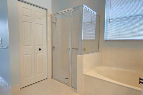 House in Boynton Beach, Florida 3 bedrooms, 151.15 sq.m. № 2038231 - photo 25