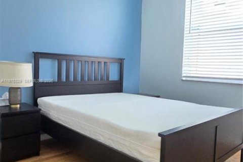 House in Boynton Beach, Florida 3 bedrooms, 151.15 sq.m. № 2038231 - photo 18