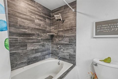 Villa ou maison à vendre à Lakeland, Floride: 3 chambres, 121.79 m2 № 2351940 - photo 24