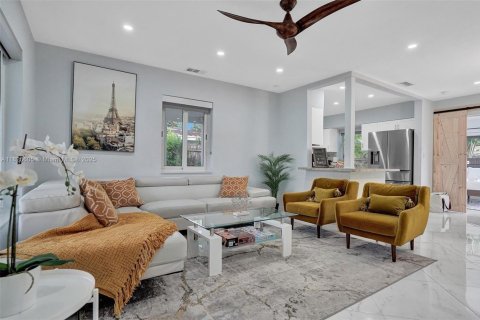 House in Fort Lauderdale, Florida 3 bedrooms, 131.27 sq.m. № 1794823 - photo 3