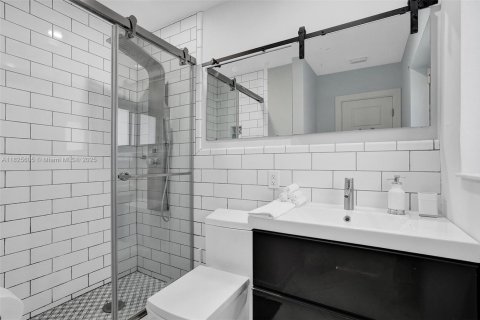 House in Fort Lauderdale, Florida 3 bedrooms, 131.27 sq.m. № 1794823 - photo 22