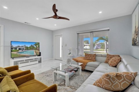 House in Fort Lauderdale, Florida 3 bedrooms, 131.27 sq.m. № 1794823 - photo 4