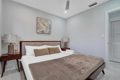 House in Fort Lauderdale, Florida 3 bedrooms, 131.27 sq.m. № 1794823 - photo 18