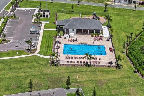 House in Zephyrhills, Florida 5 bedrooms, 328.04 sq.m. № 1909137 - photo 9