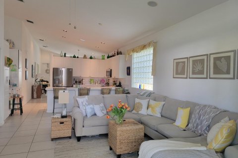 House in Lake Worth, Florida 3 bedrooms, 169.92 sq.m. № 2082064 - photo 9