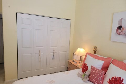 House in Lake Worth, Florida 3 bedrooms, 169.92 sq.m. № 2082064 - photo 29