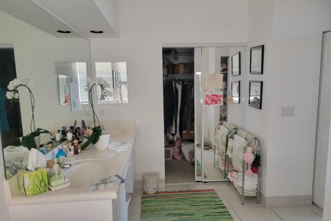 House in Lake Worth, Florida 3 bedrooms, 169.92 sq.m. № 2082064 - photo 22