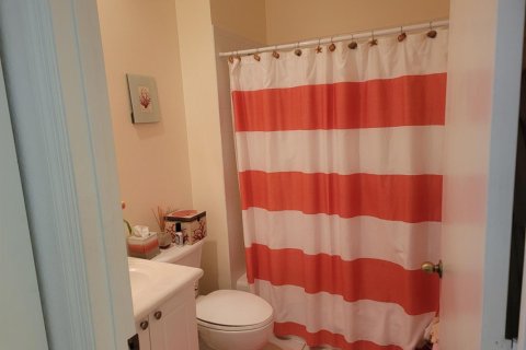 House in Lake Worth, Florida 3 bedrooms, 169.92 sq.m. № 2082064 - photo 28