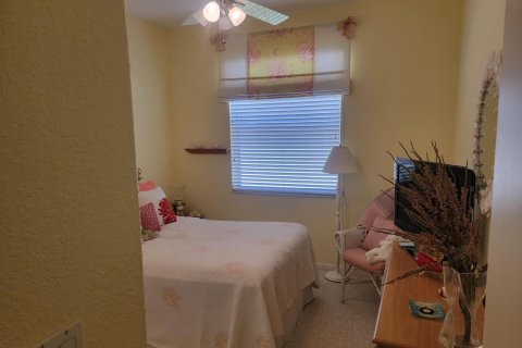 House in Lake Worth, Florida 3 bedrooms, 169.92 sq.m. № 2082064 - photo 27
