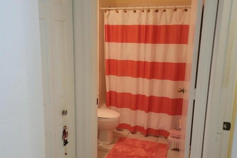 House in Lake Worth, Florida 3 bedrooms, 169.92 sq.m. № 2082064 - photo 25