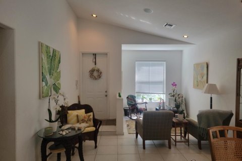 House in Lake Worth, Florida 3 bedrooms, 169.92 sq.m. № 2082064 - photo 7