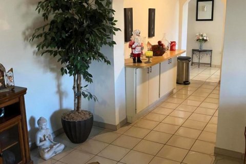 Casa en venta en Hialeah, Florida, 5 dormitorios, 194.17 m2 № 2245259 - foto 4