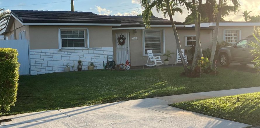 Casa en Hialeah, Florida 5 dormitorios, 194.17 m2 № 2245259