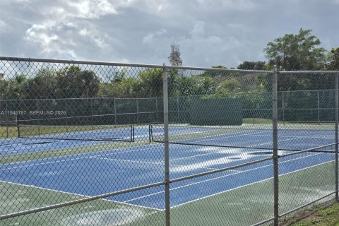 Copropriété à louer à Hialeah, Floride: 2 chambres, 91.04 m2 № 2002131 - photo 20