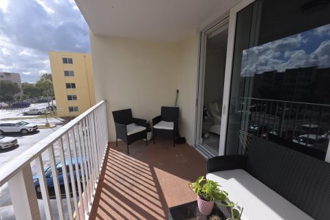 Condo à Hialeah, Floride, 2 chambres  № 2002131