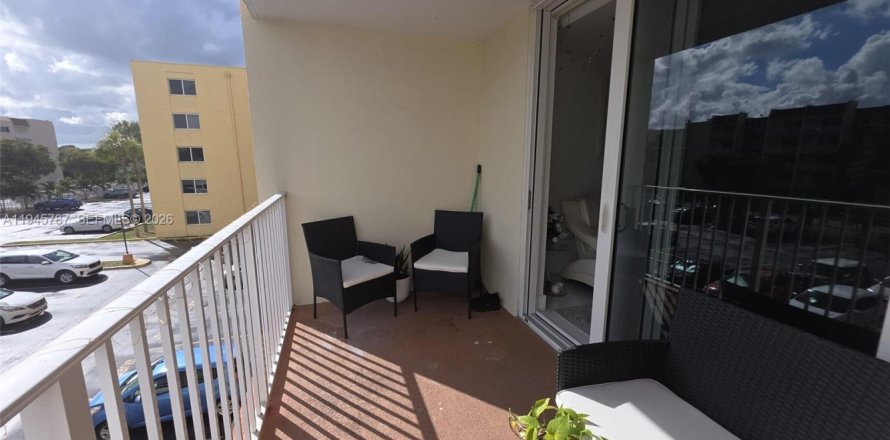 Condo à Hialeah, Floride, 2 chambres  № 2002131