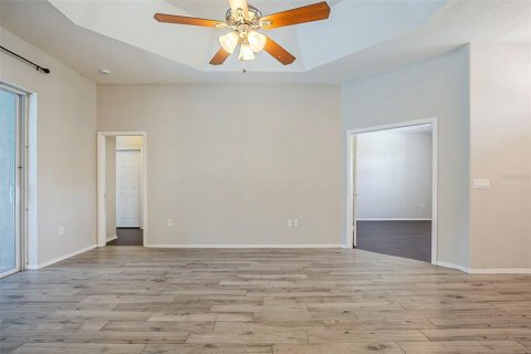 House in Trinity, Florida 4 bedrooms, 199.46 sq.m. № 1855417 - photo 13