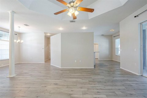 House in Trinity, Florida 4 bedrooms, 199.46 sq.m. № 1855417 - photo 12
