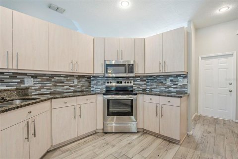 House in Trinity, Florida 4 bedrooms, 199.46 sq.m. № 1855417 - photo 17