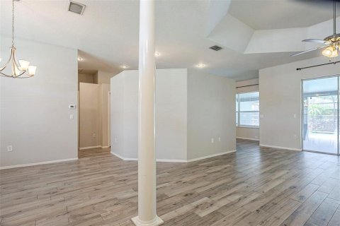 House in Trinity, Florida 4 bedrooms, 199.46 sq.m. № 1855417 - photo 11