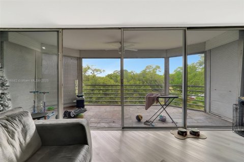 Купить кондоминиум в Майами, Флорида 2 спальни, 166.2м2, № 1981258 - фото 13