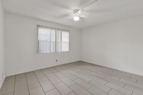 Copropriété à vendre à Coconut Creek, Floride: 2 chambres, 107.4 m2 № 2084841 - photo 18